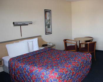 Q Lodging Extended Stay Сан-Антонио Экстерьер фото