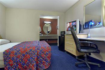 Q Lodging Extended Stay Сан-Антонио Экстерьер фото