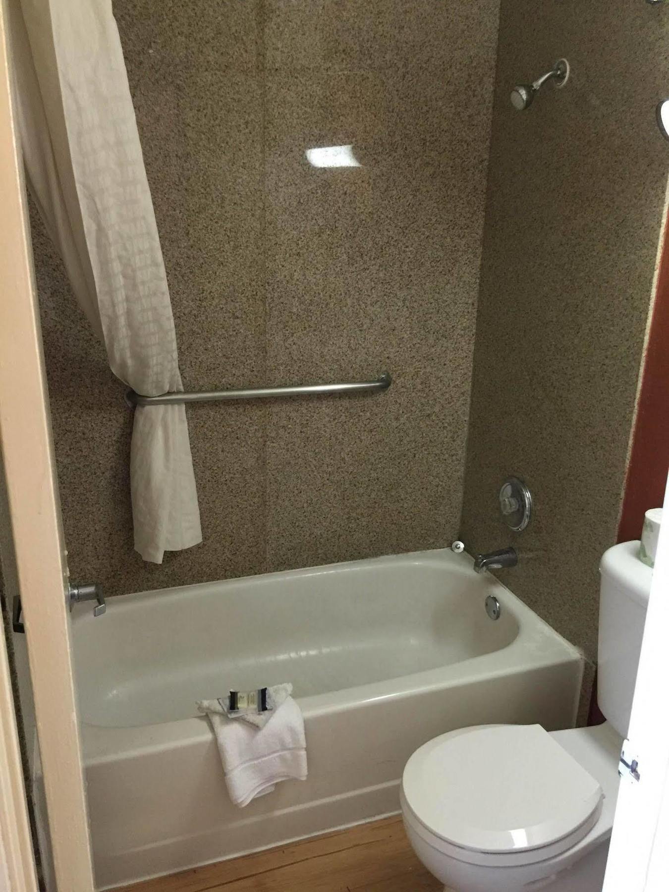 Q Lodging Extended Stay Сан-Антонио Экстерьер фото