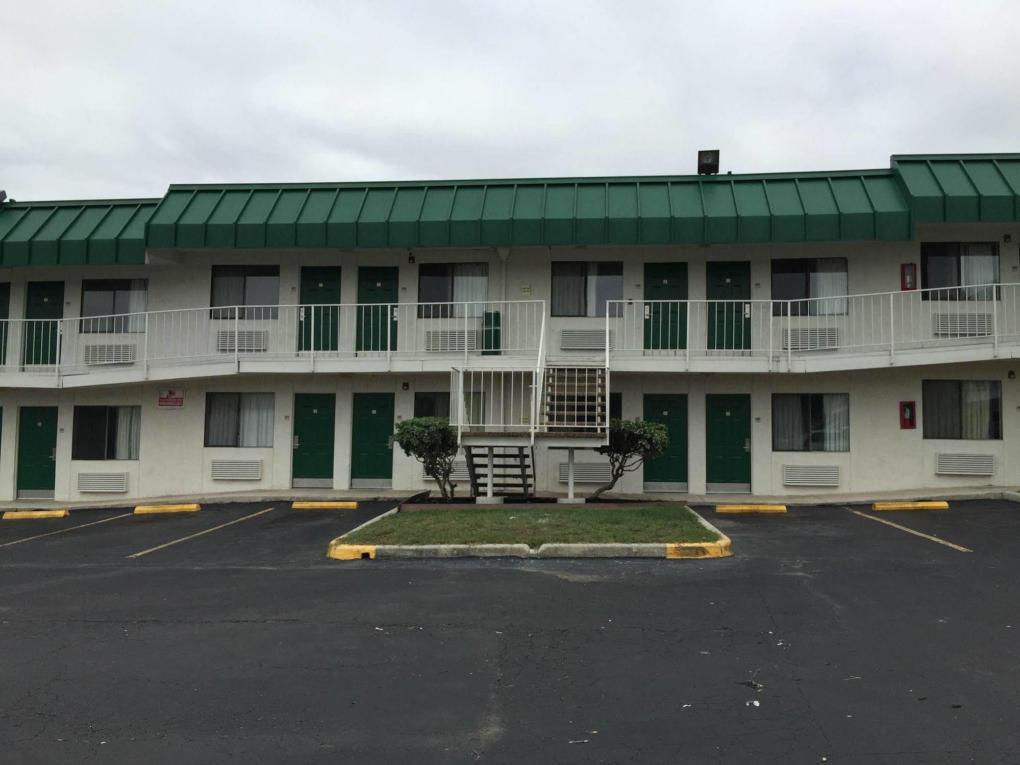 Q Lodging Extended Stay Сан-Антонио Экстерьер фото