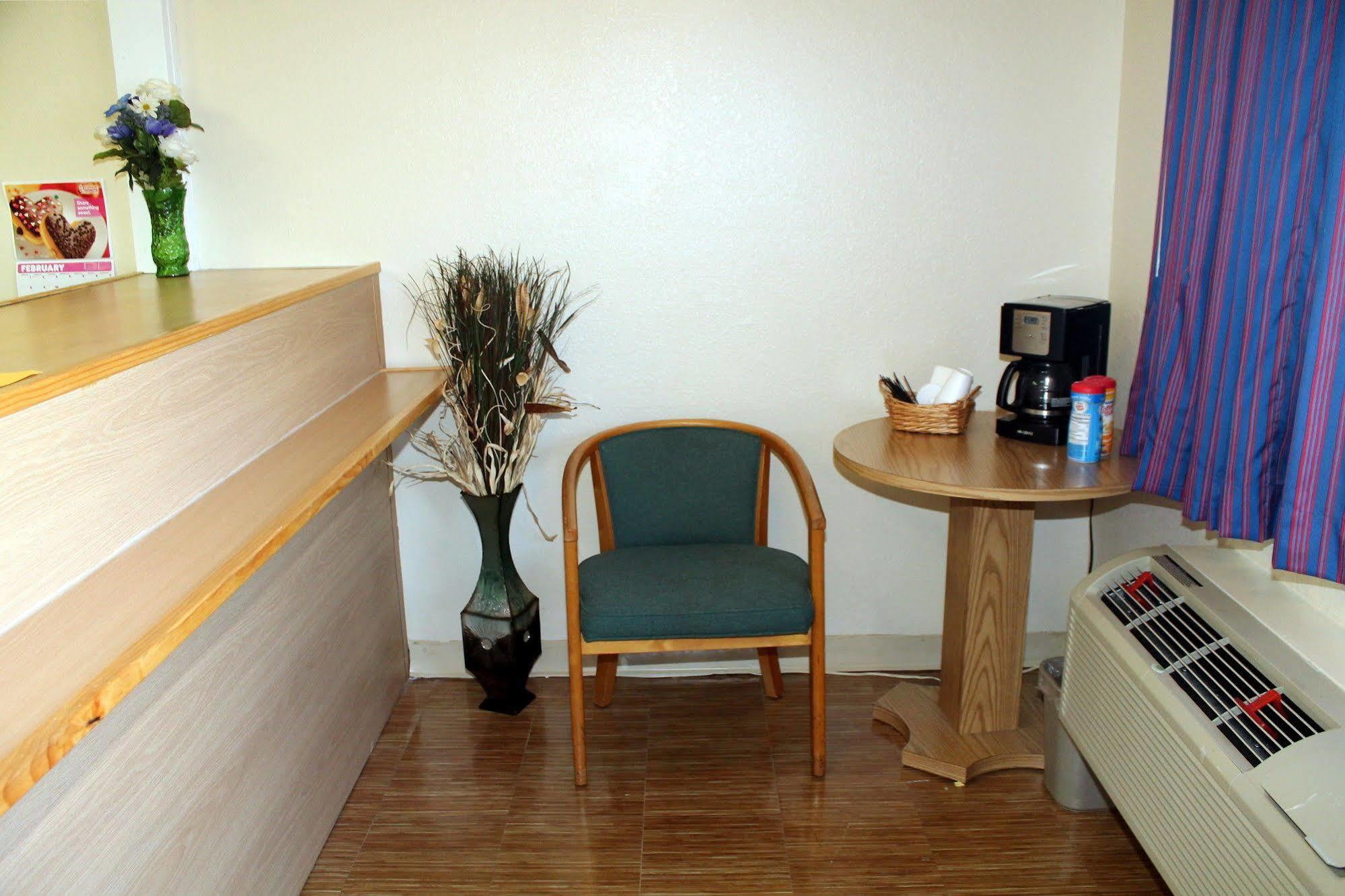 Q Lodging Extended Stay Сан-Антонио Экстерьер фото